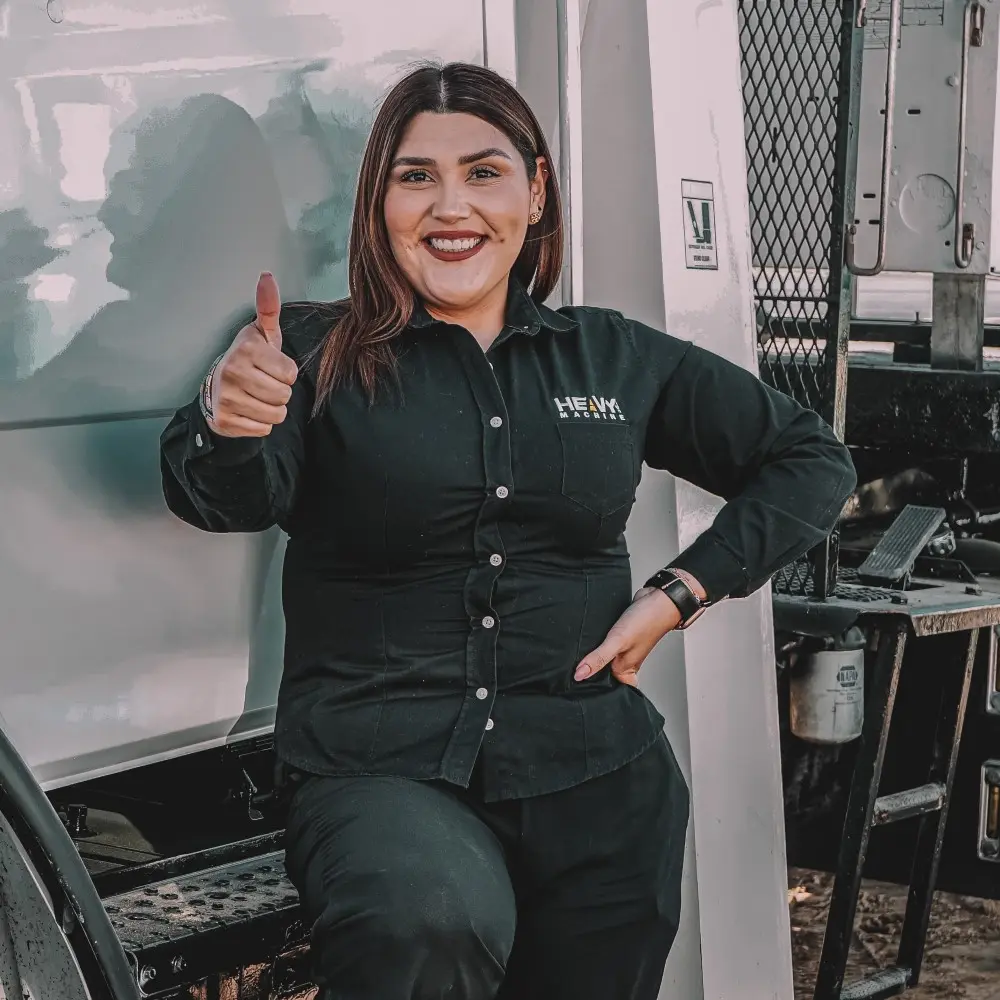 Vendedora de maquinaria, Fernanda