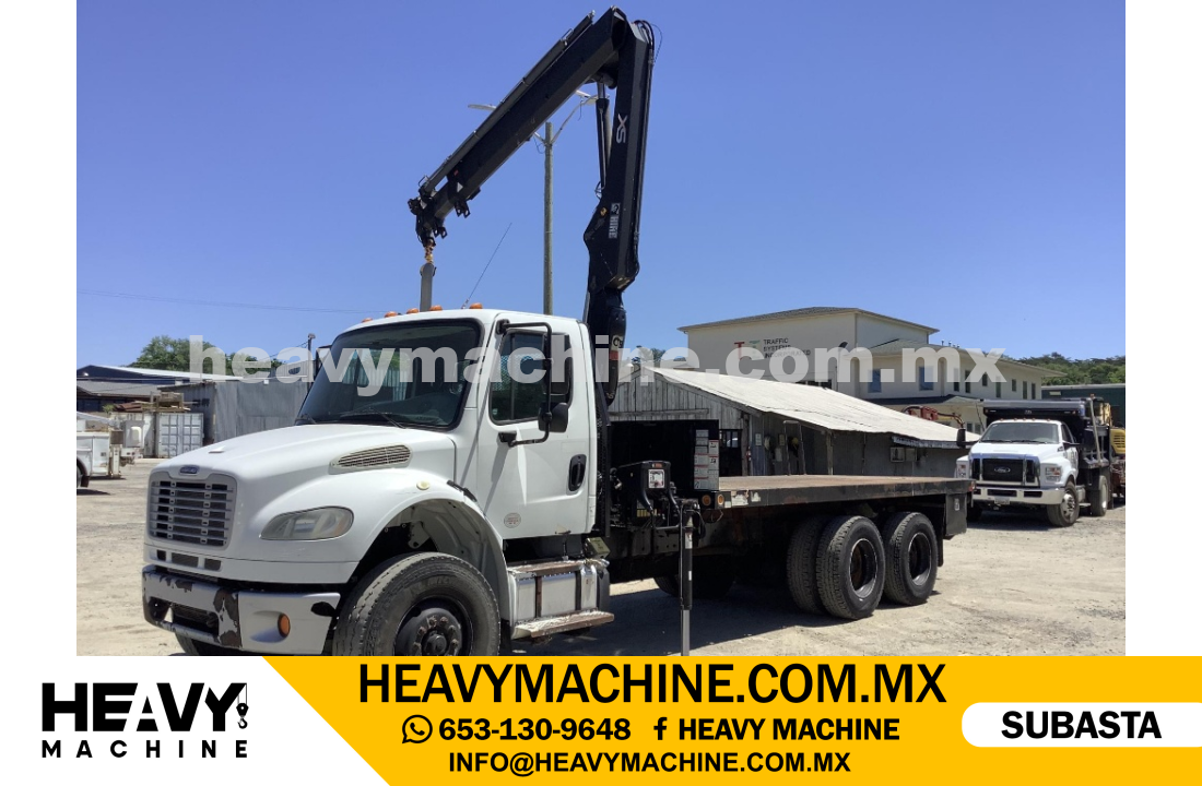 Grúa Articulada 2013 FREIGHTLINER M2106