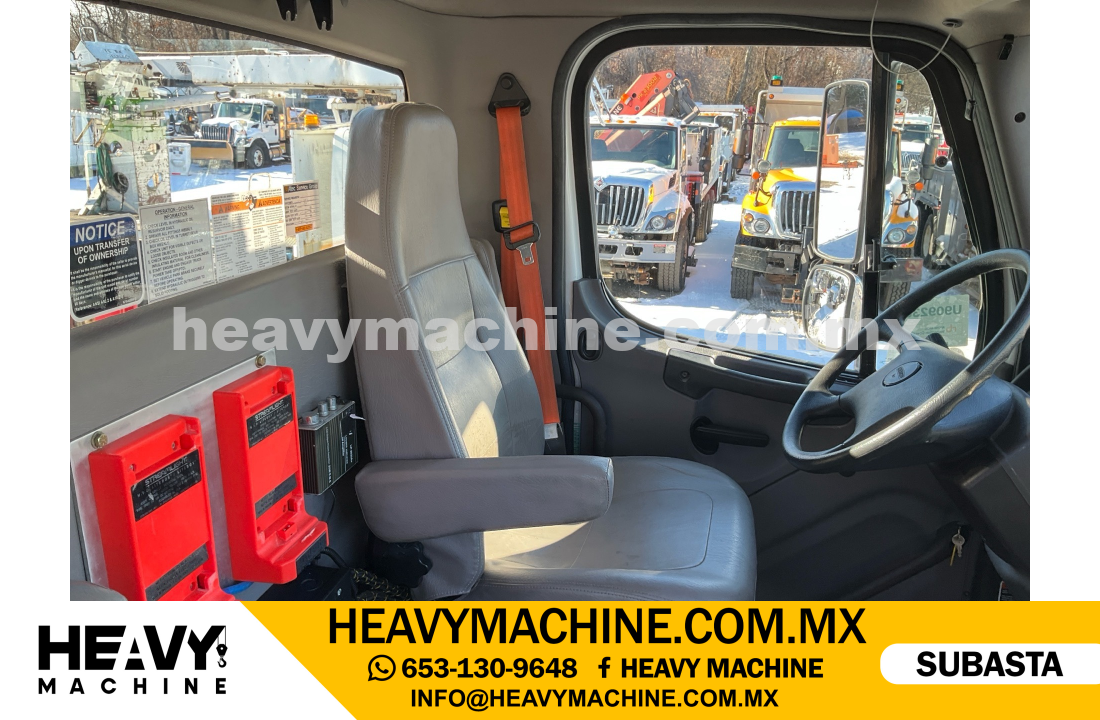 Grúa Canastilla 2013 FREIGHTLINER M2 112