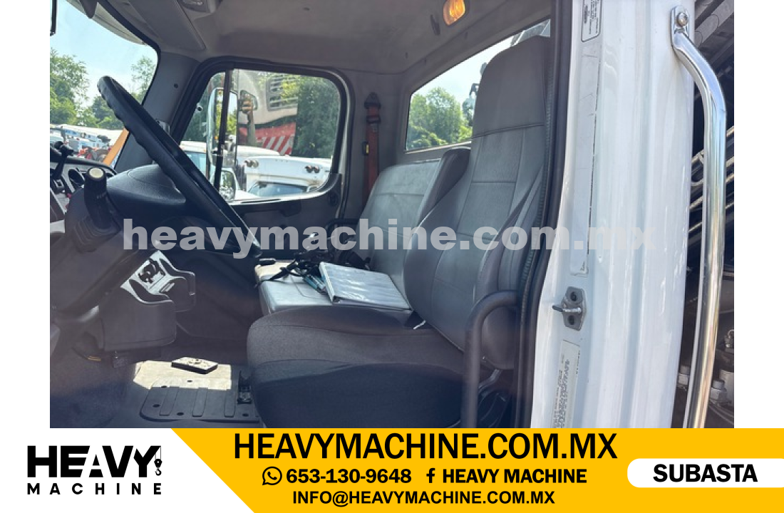 Grúa Articulada 2016 FREIGHTLINER 114SD