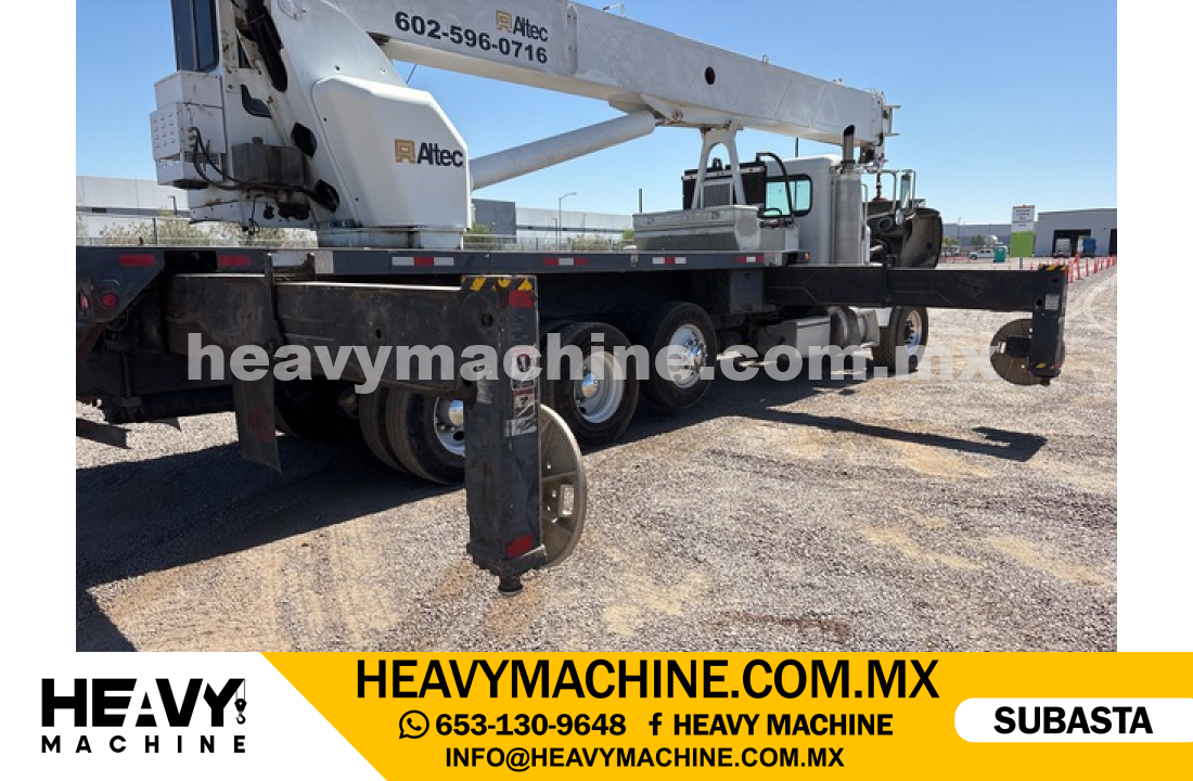 Grúa Titán 2007 PETERBILT 340